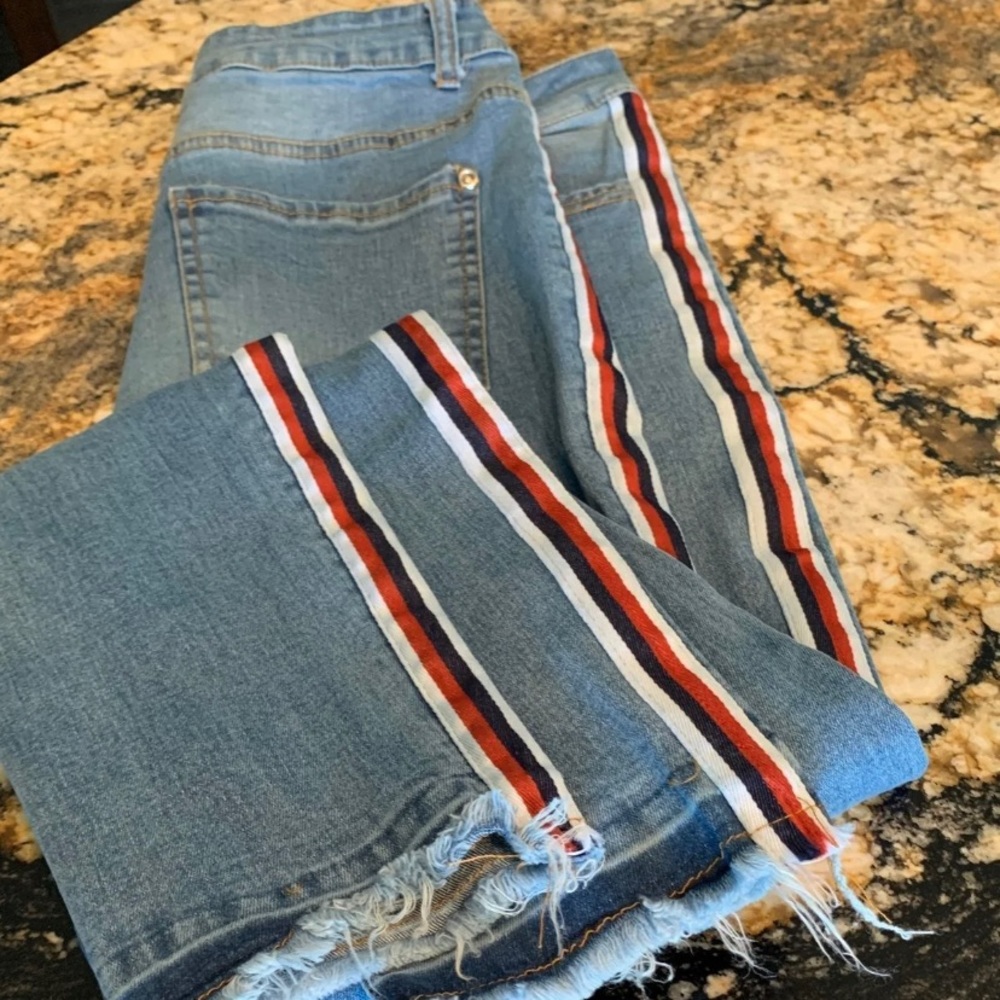 Raw Hem Skinny Capri Jeans - Size 2
